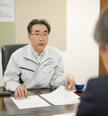 説明している様子